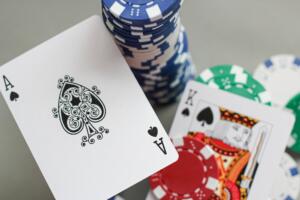 3 blackjackin strategiaa aloittelijalle